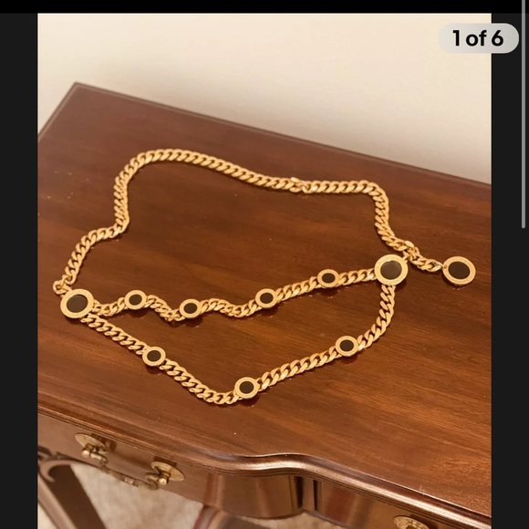 ST. JOHN GOLD & BLACK ENAMEL MEDALLION MONOGRAM CHAIN BELT - Picture 10 of 10